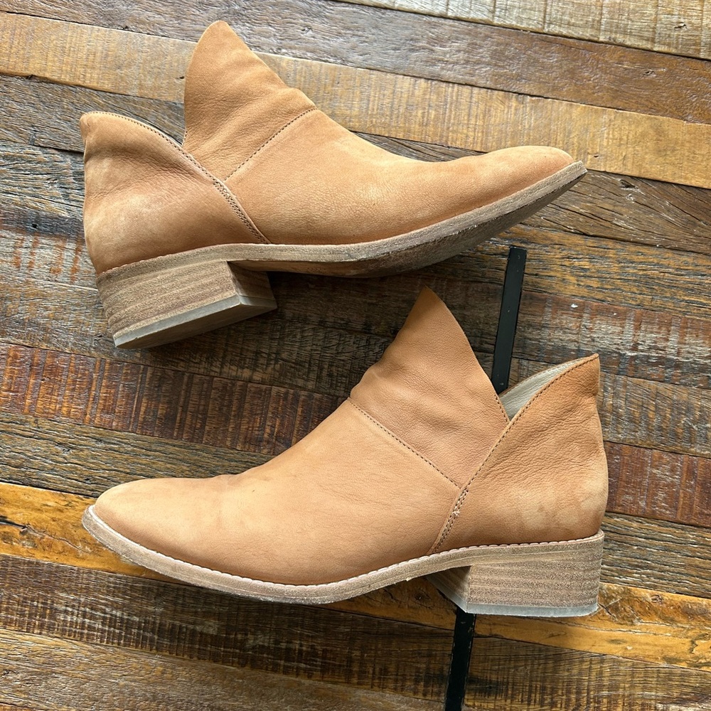 Eileen Fisher Leaf Nubuck Suede Booties.